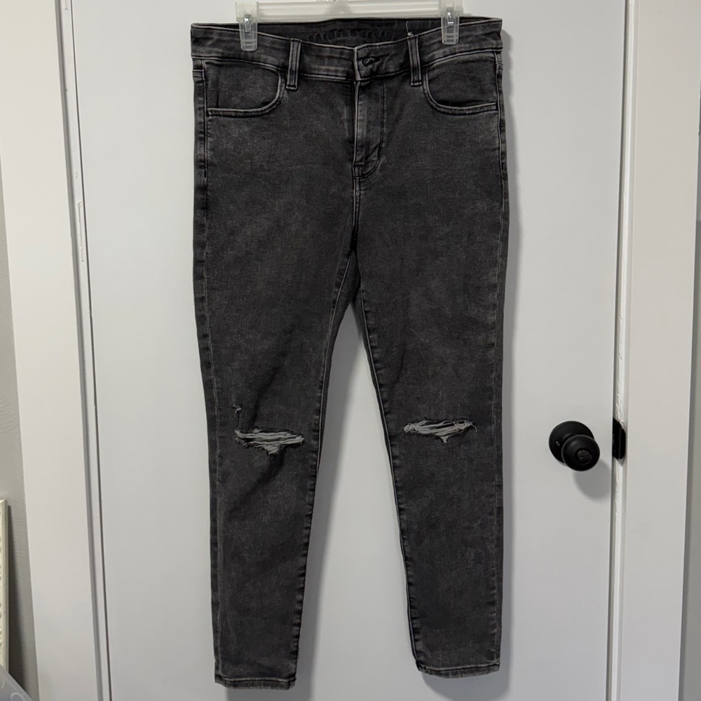 Gray American Eagle AE Jeggings | Size 12 Short | Distressed at Knees